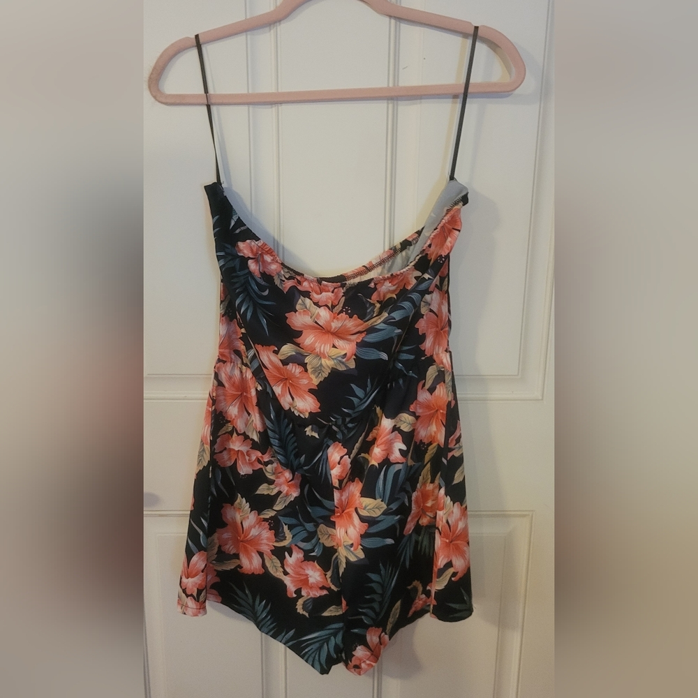 Floral Romper: Size Large